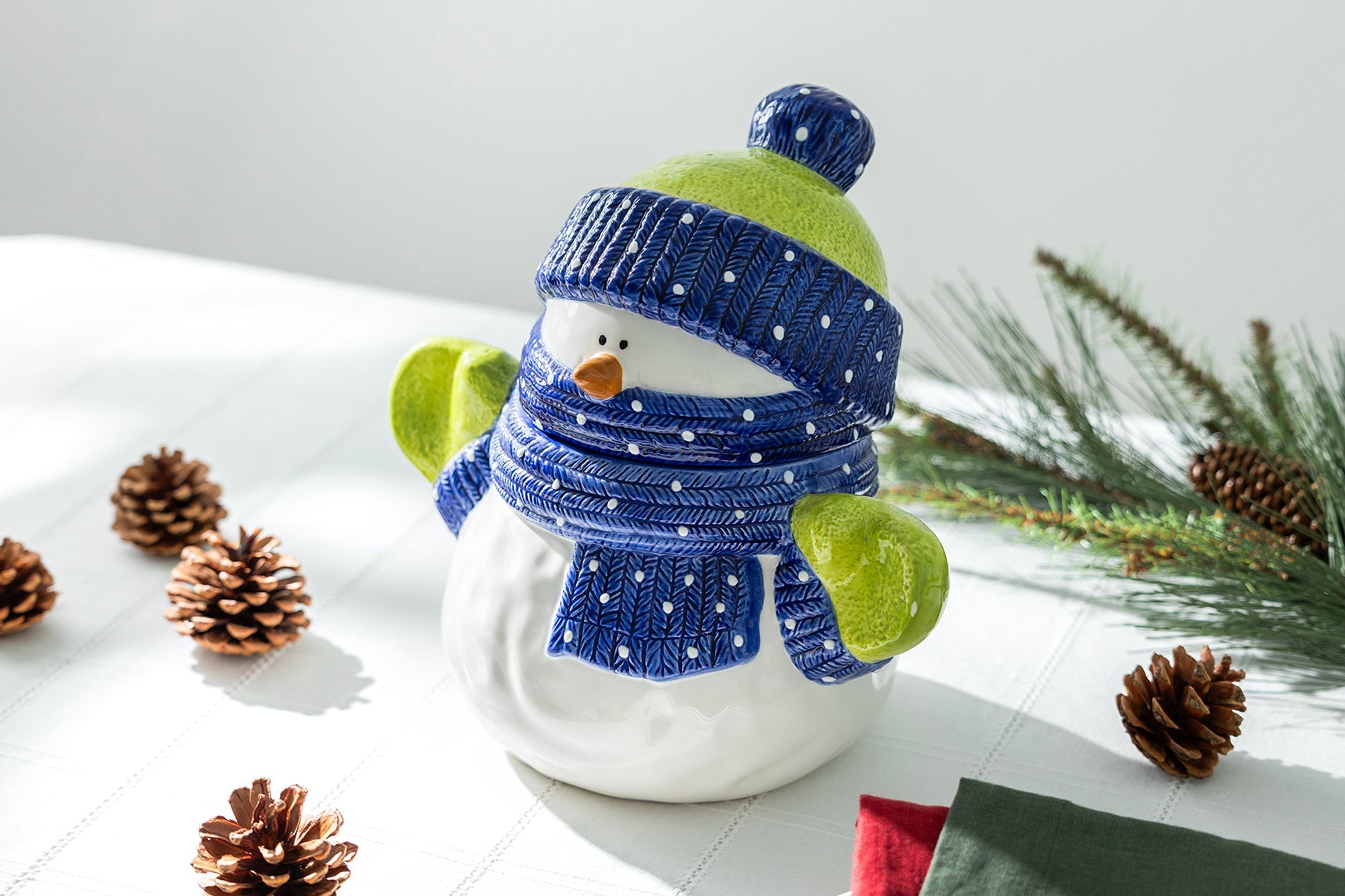 Snowman Large Cookie Jar 2.3 Qt.