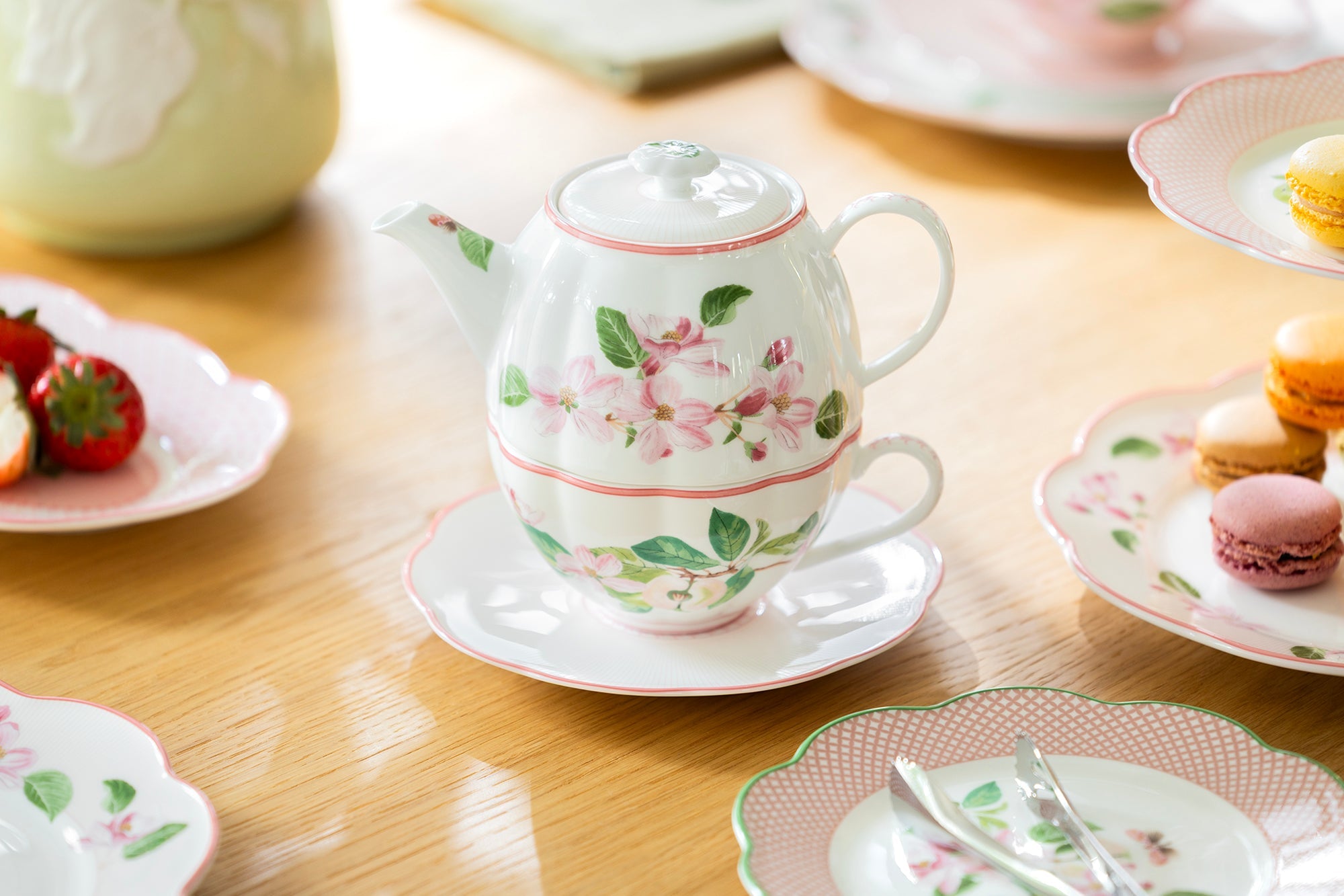 Apple Blossom Pink Bone China Tea For One Set with Gift Box