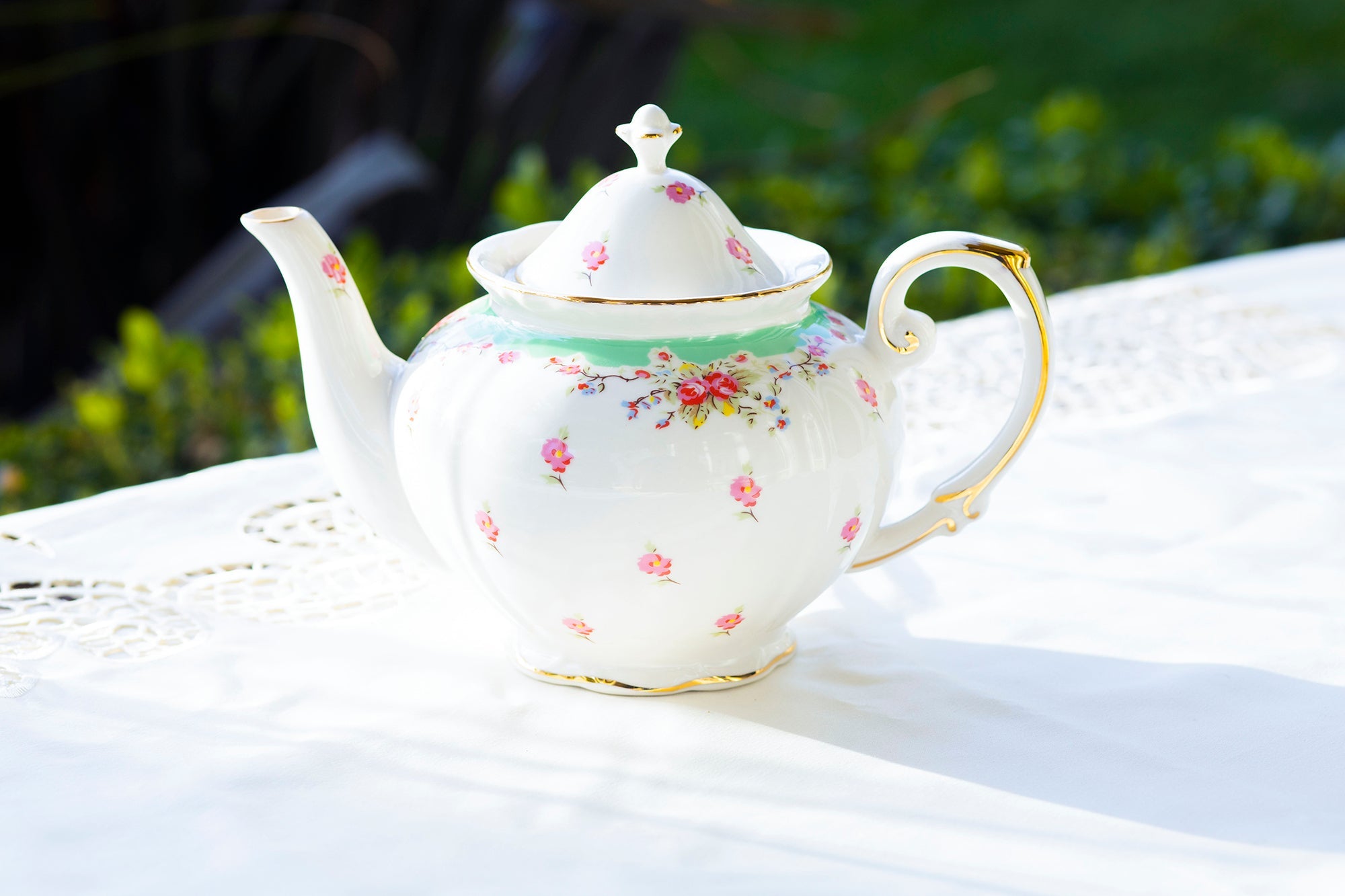 Rose with Green Accent Fine Porcelain 11-Piece Tea Set
