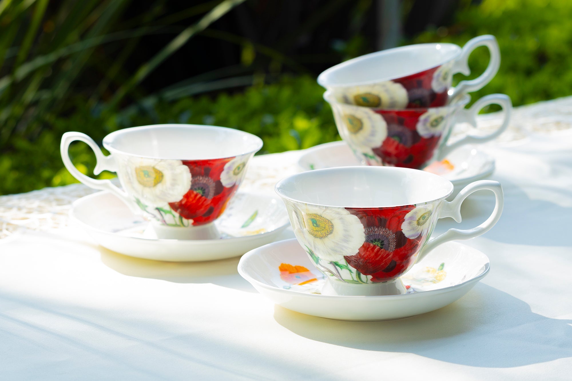 Poppy Field Bone China 11-Piece Tea Set