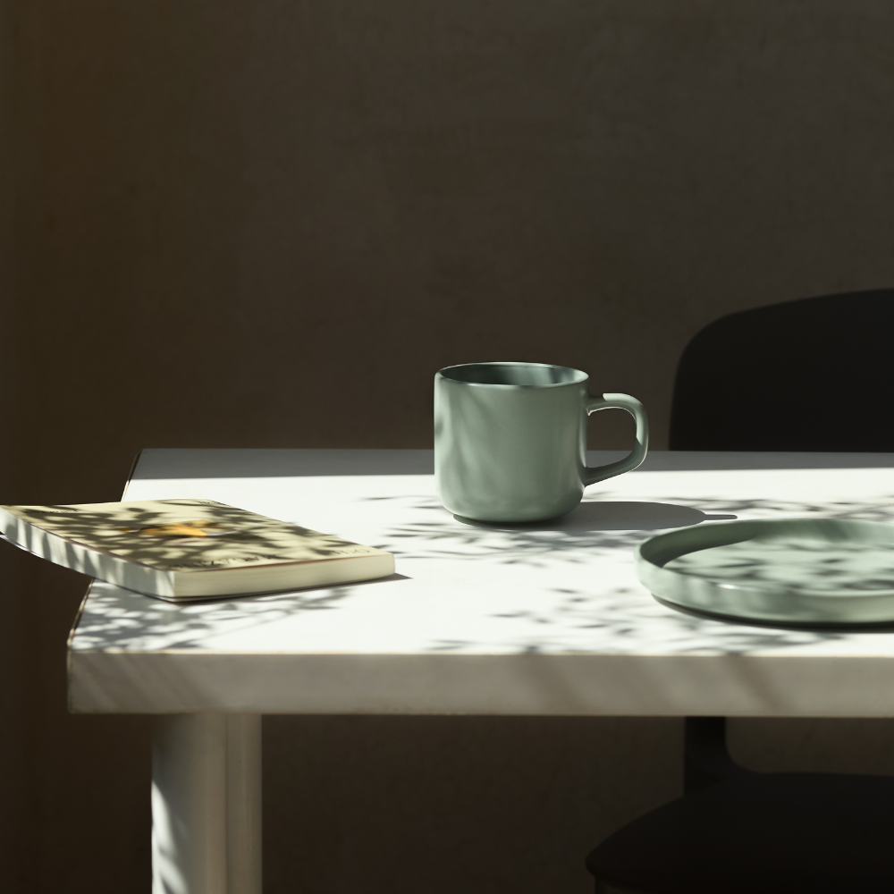 Minimalist Mugs