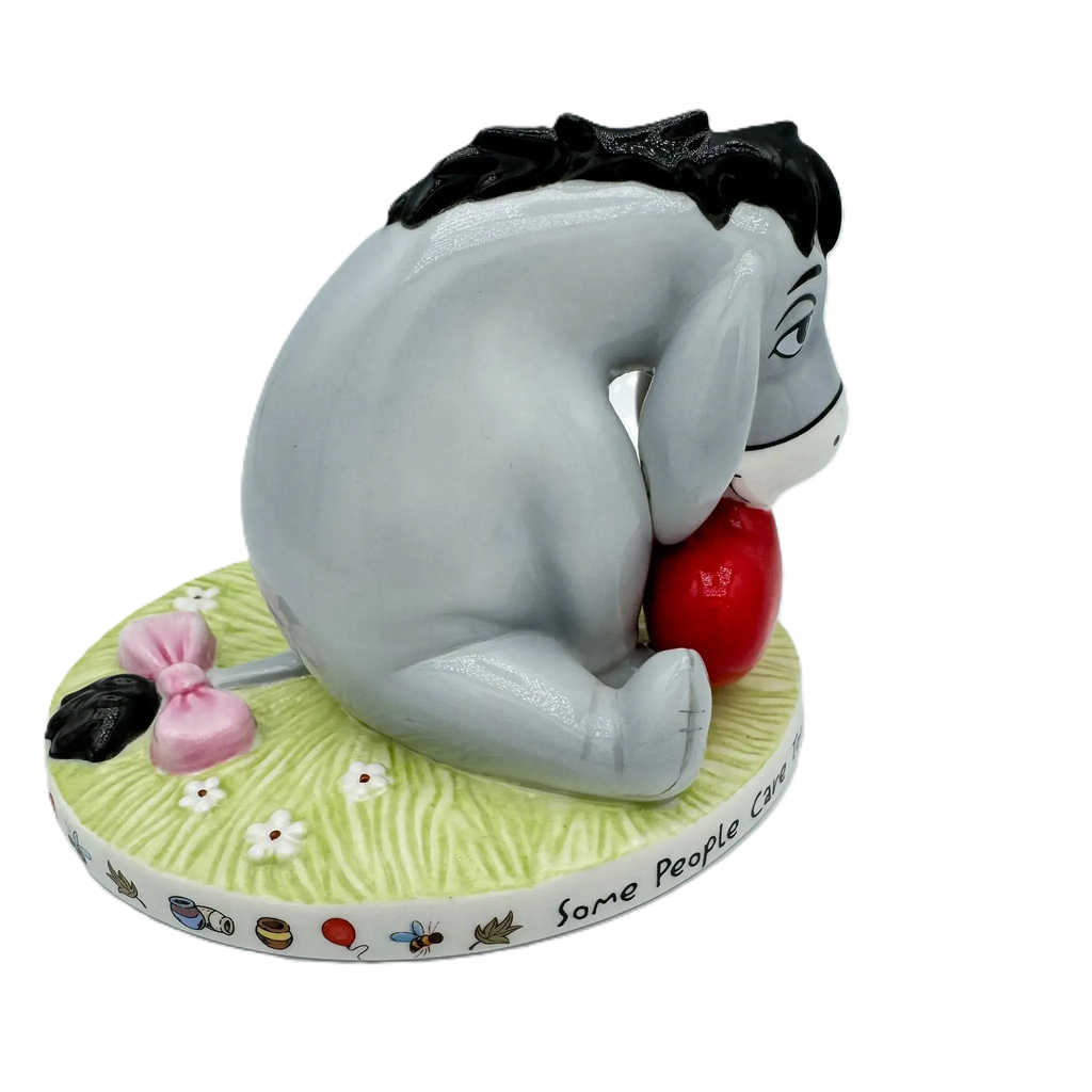 New English Ladies Disney Winnie the Pooh "I Think it is Called Love" Figurine
