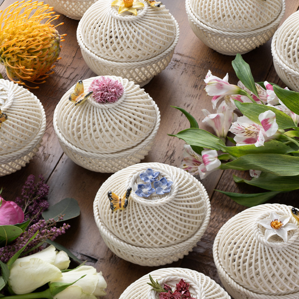 Belleek Classic Flowers of the Month November - Chrysanthemum