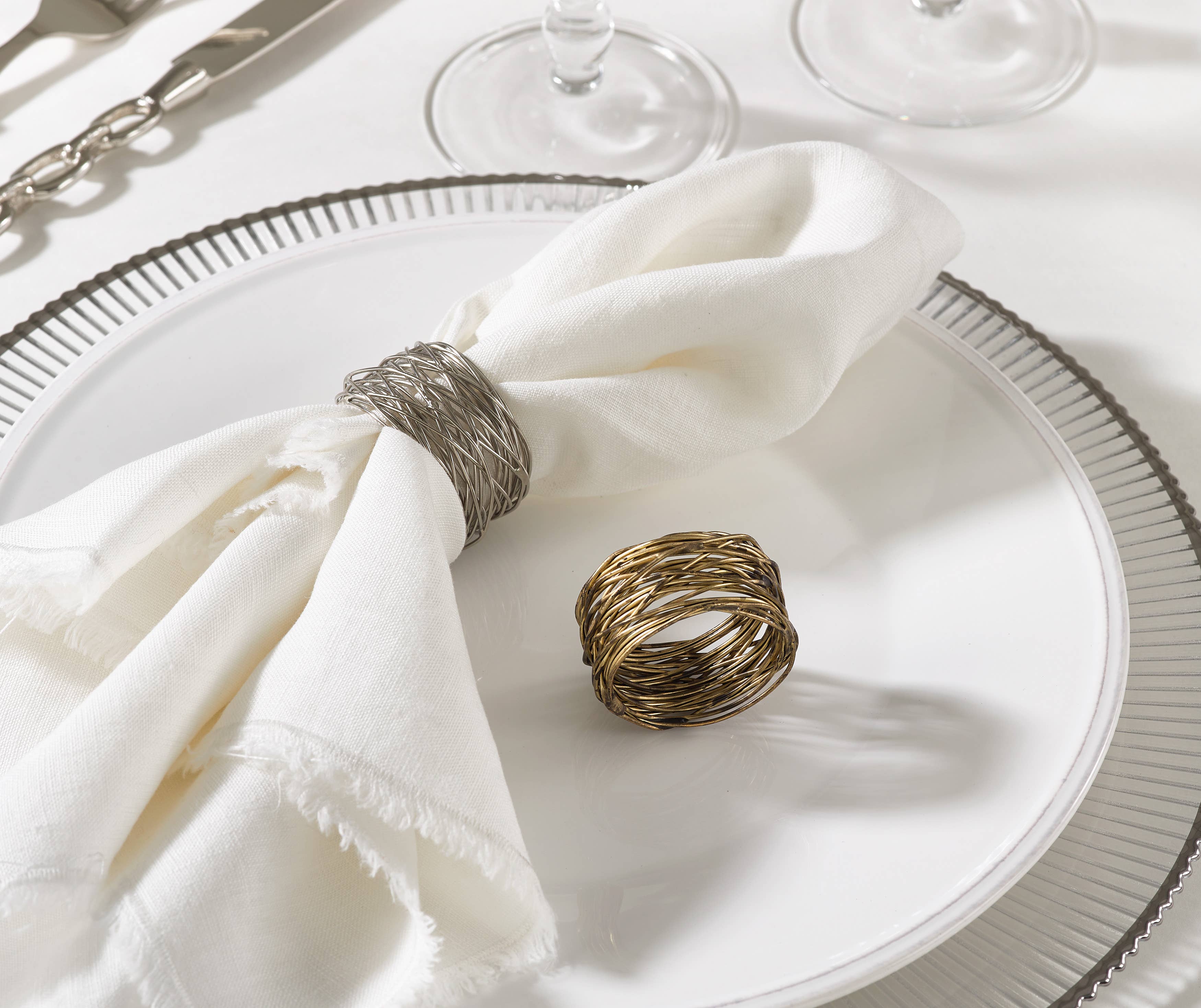 Metal Design Napkin Ring: Gold