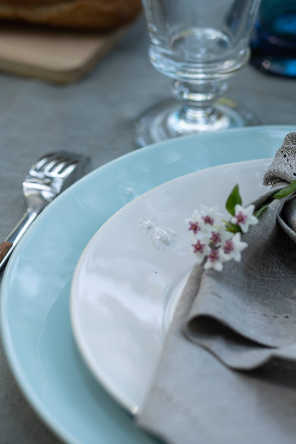 La Rochere Bee Ceramic Dinner Plates - Blue
