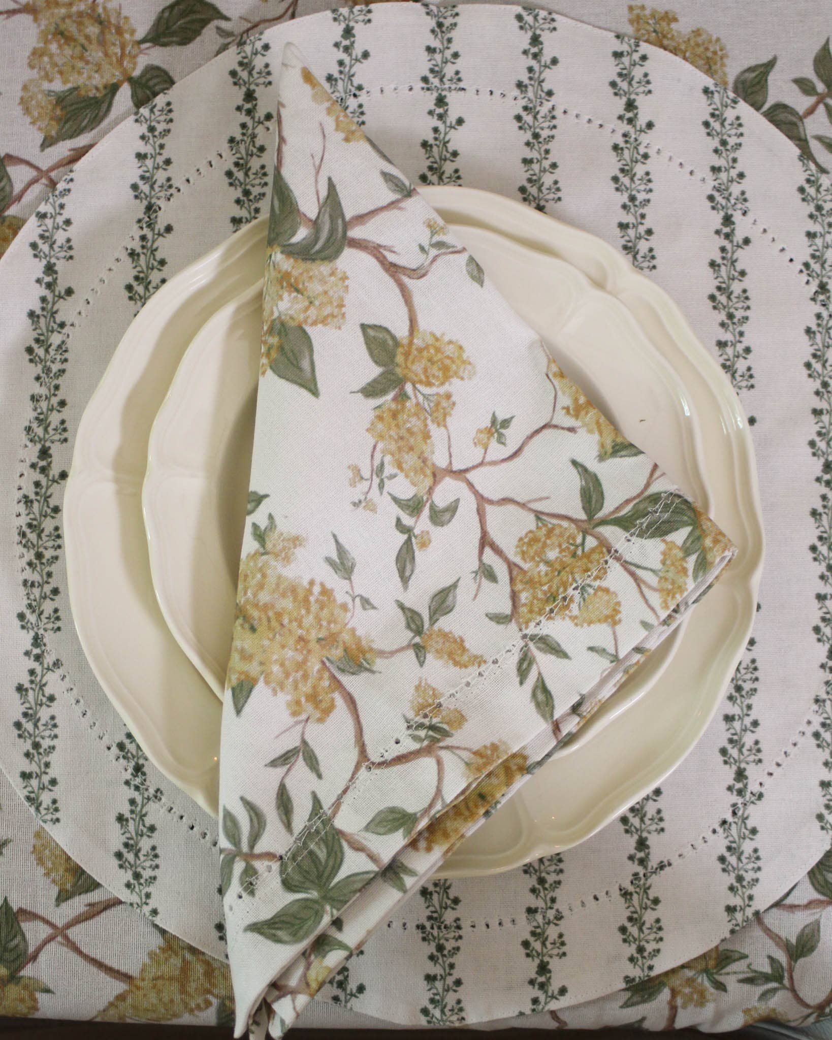 Hyacinth Floral Dinner Napkin Set of Four: Marigold