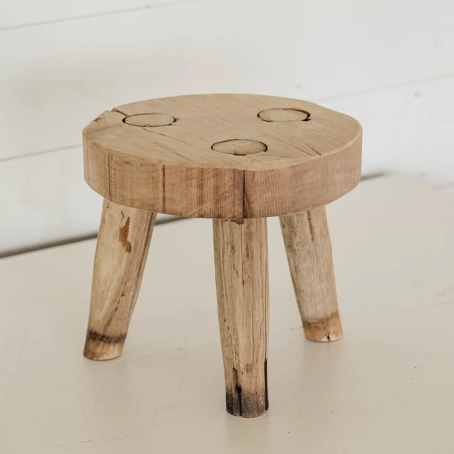 Wood Riser Stand