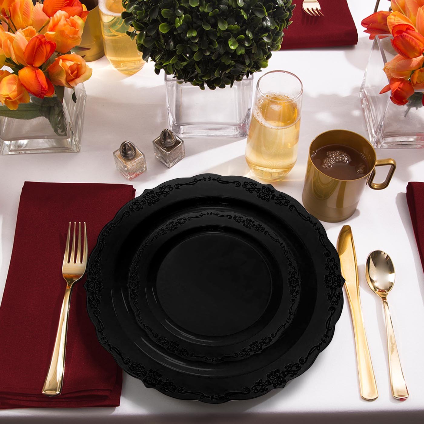 Black Vintage Rim Round Disposable Plastic Appetizer/Salad Plates (7.5")