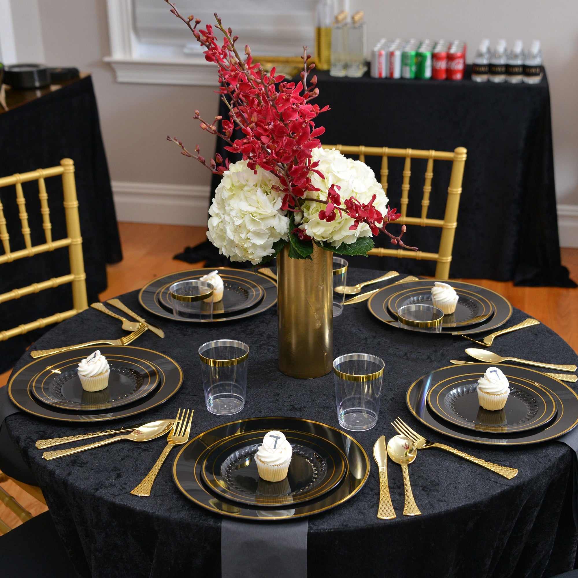 Black with Gold Edge Rim Plastic Appetizer/Salad Plates (7.5")