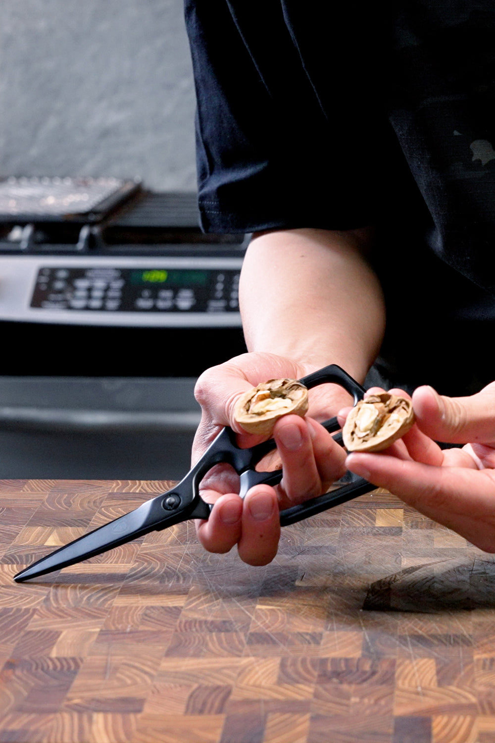 Professional Kitchen Scissors | Black Stainless Steel Edition | Dalstrong ©