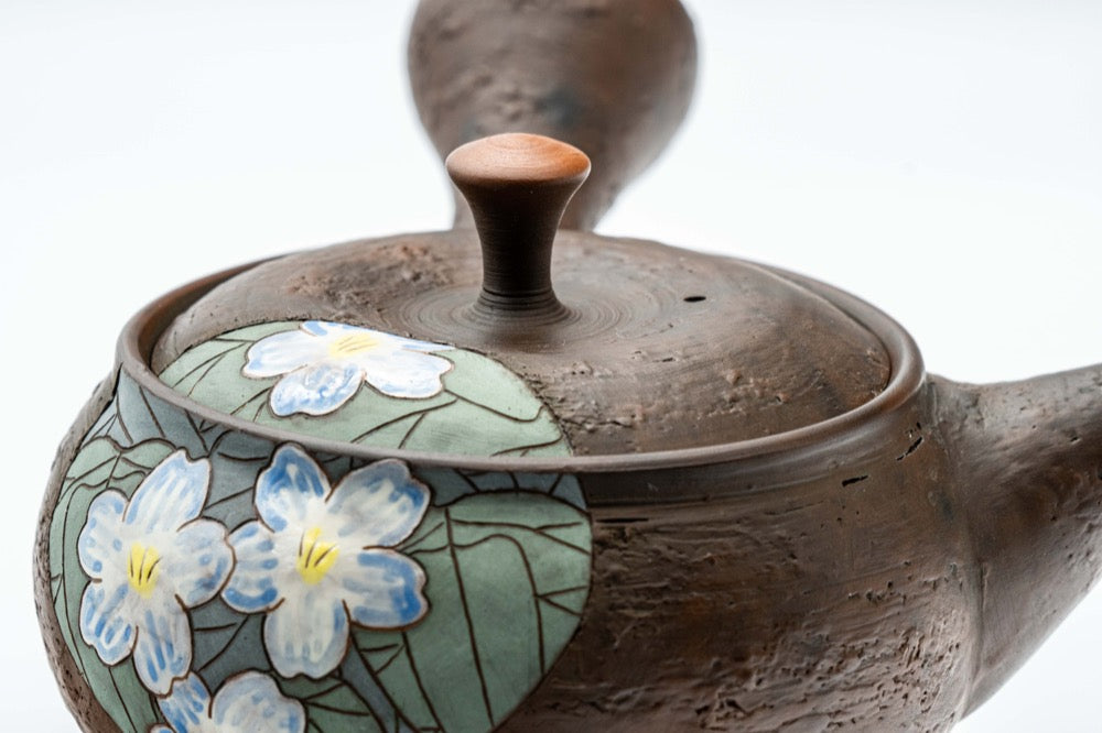 Japanese Kyusu - 亀岡克史 Kameoka Katsushi - 素三 Motozo - Floral Engraved Textured Tokoname-yaki Teapot - 200ml