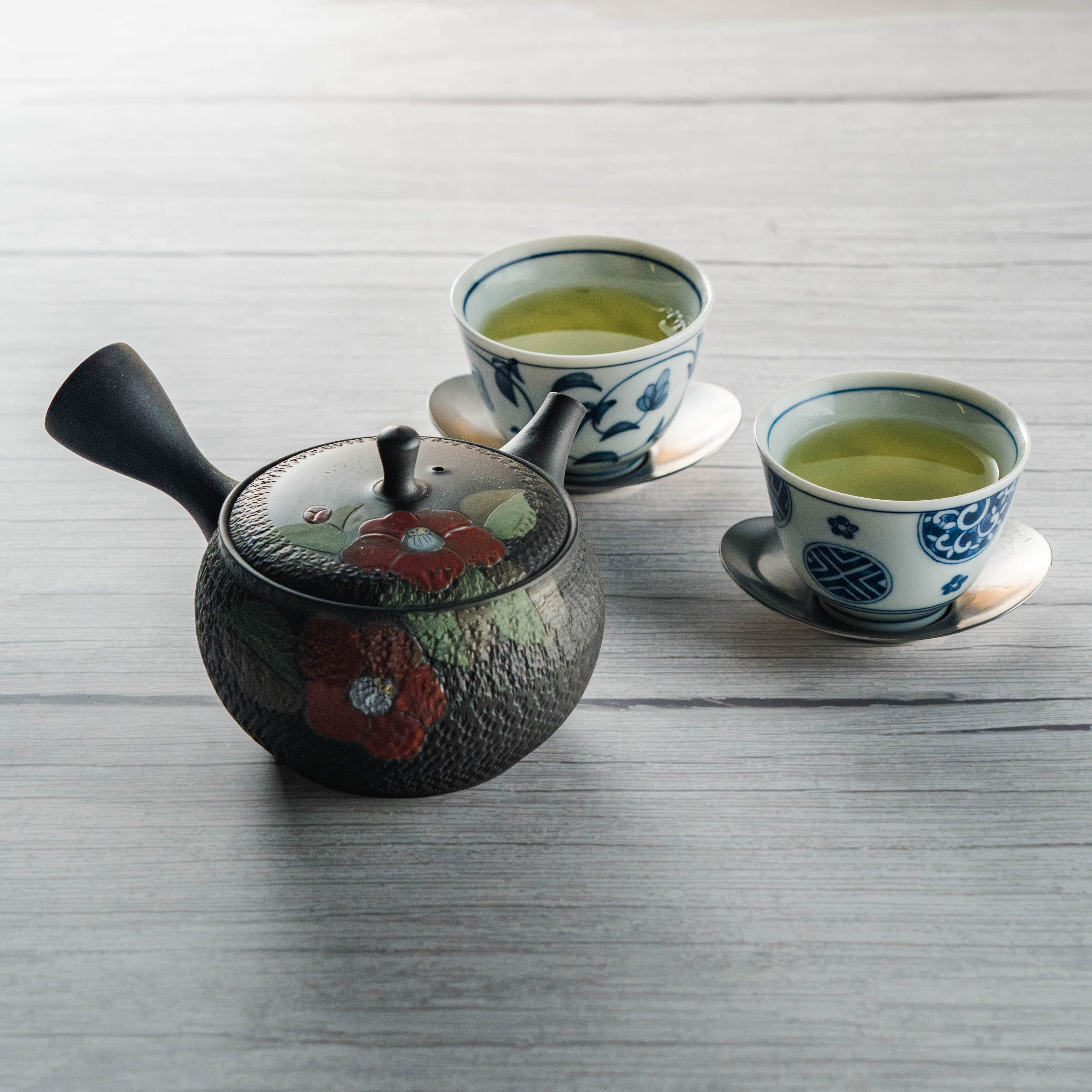Red Camellias Kokudei Tokoname Teapot - 300ml