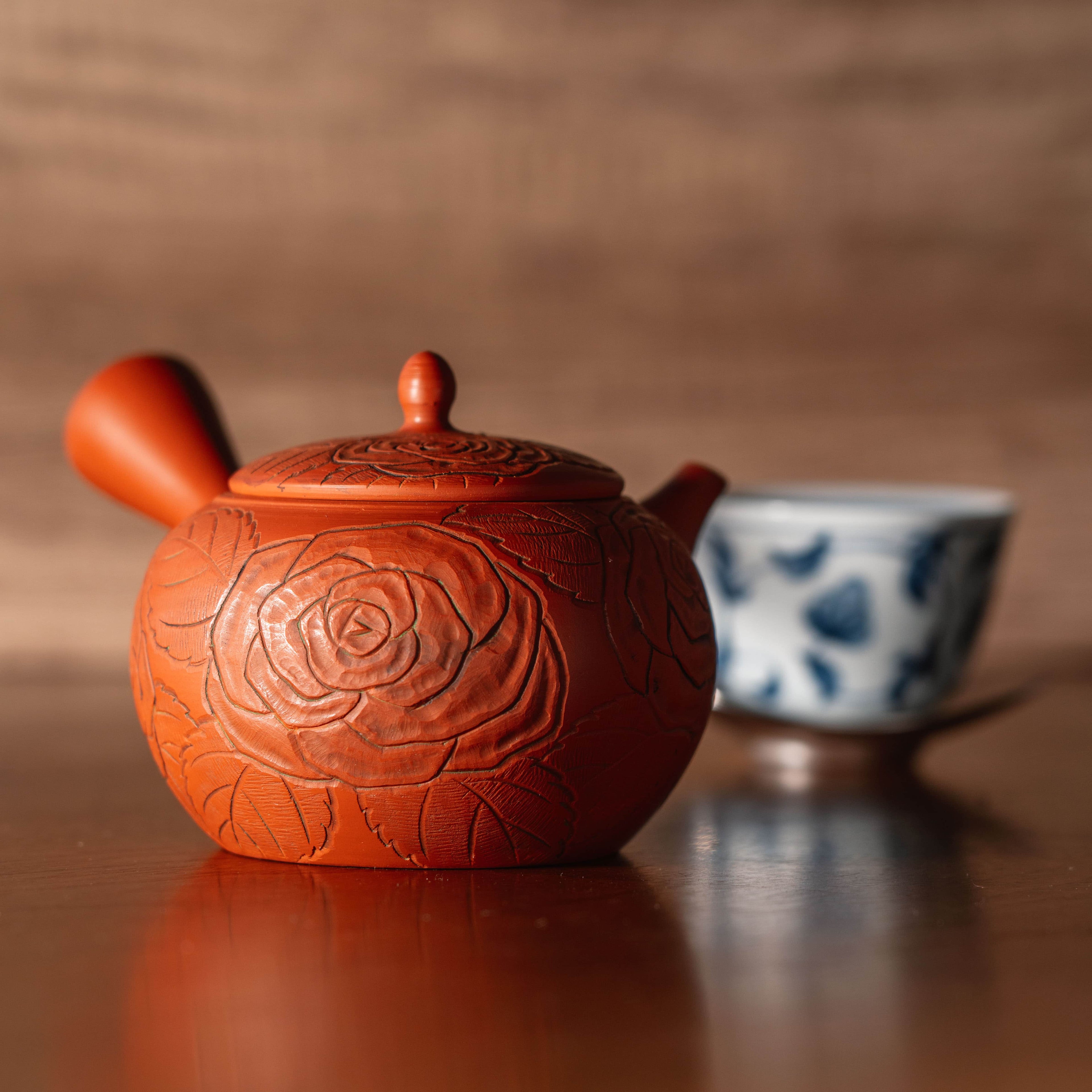 Camellia Flower Engraved Tokoname Teapot - 260ml