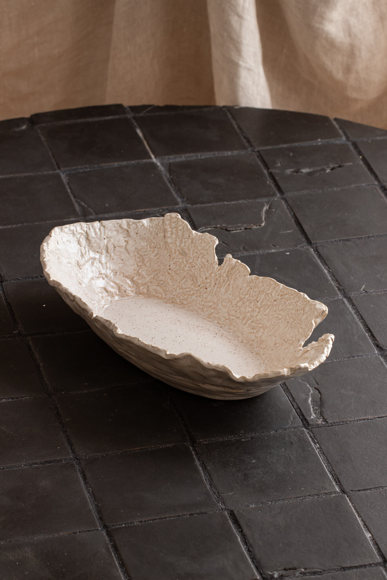 Lunaria Oyster Oval Dish