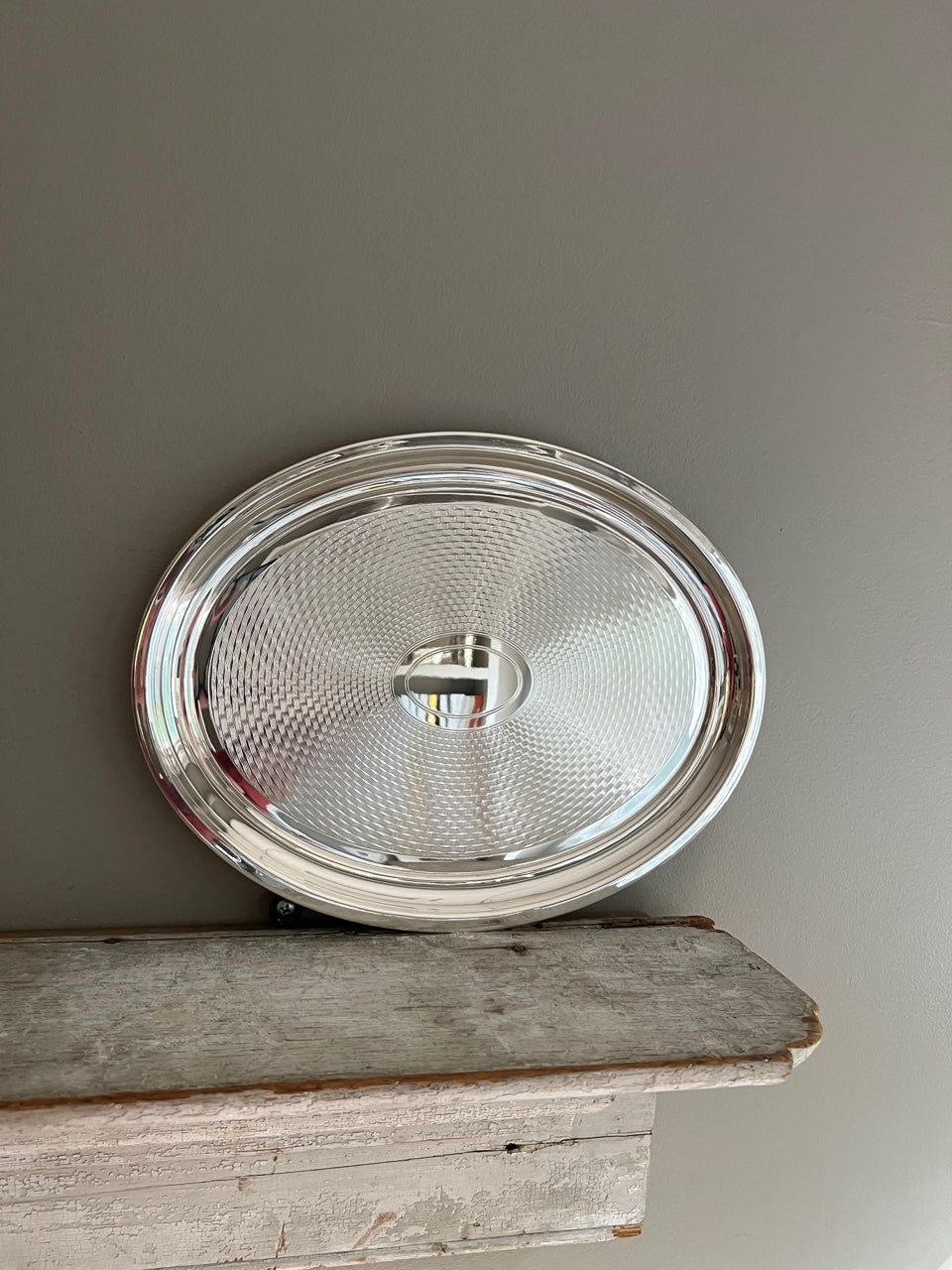 Hôtel Silver Vintage Engine Turned 16" Oval Tray