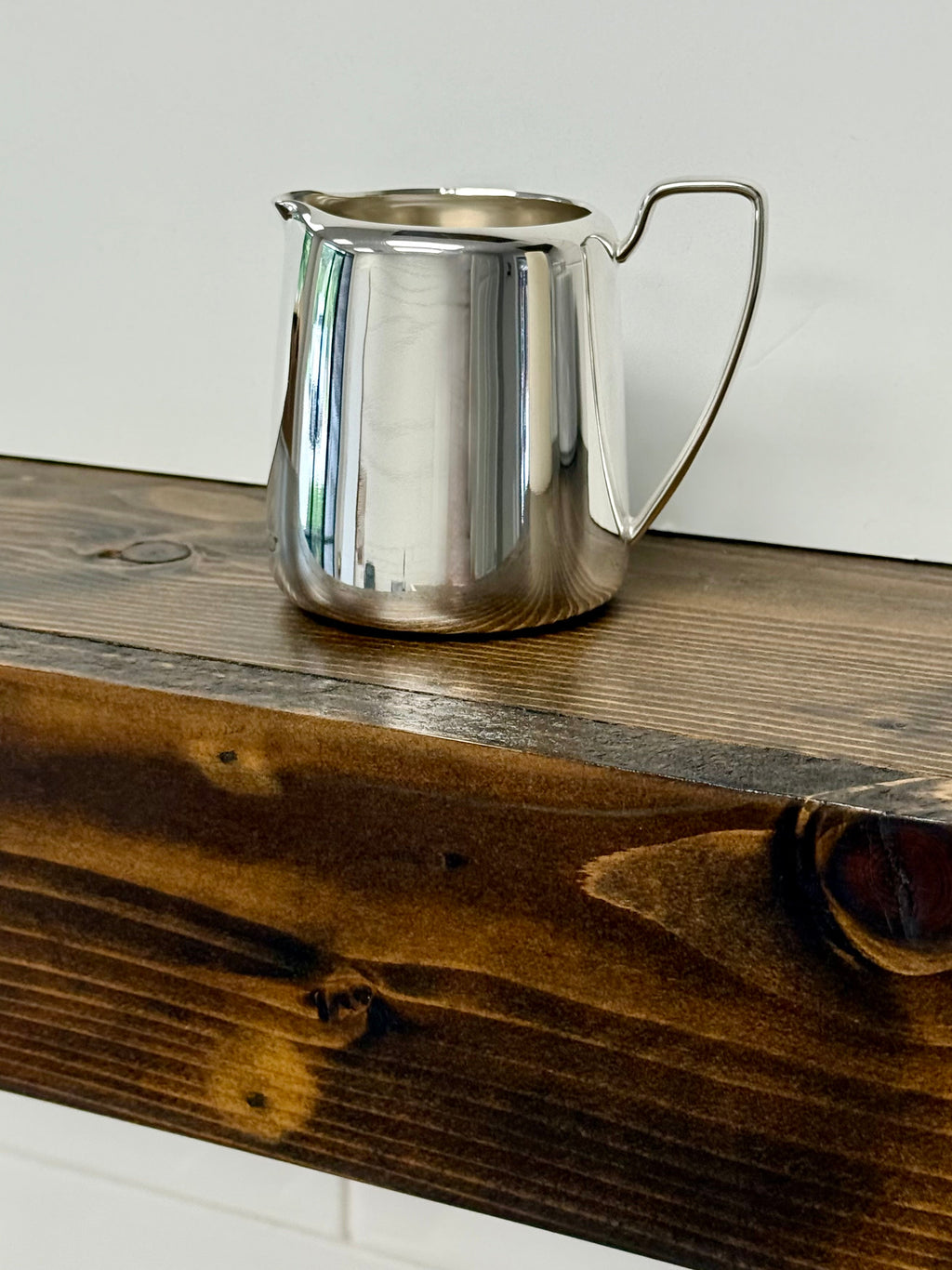 Hôtel Silver Vintage Pitcher