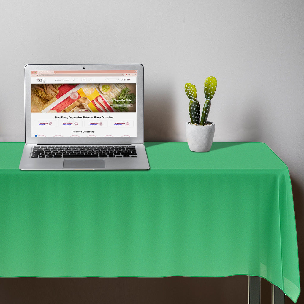 Hunter Green Rectangular Disposable Plastic Tablecloths (54" x 108")