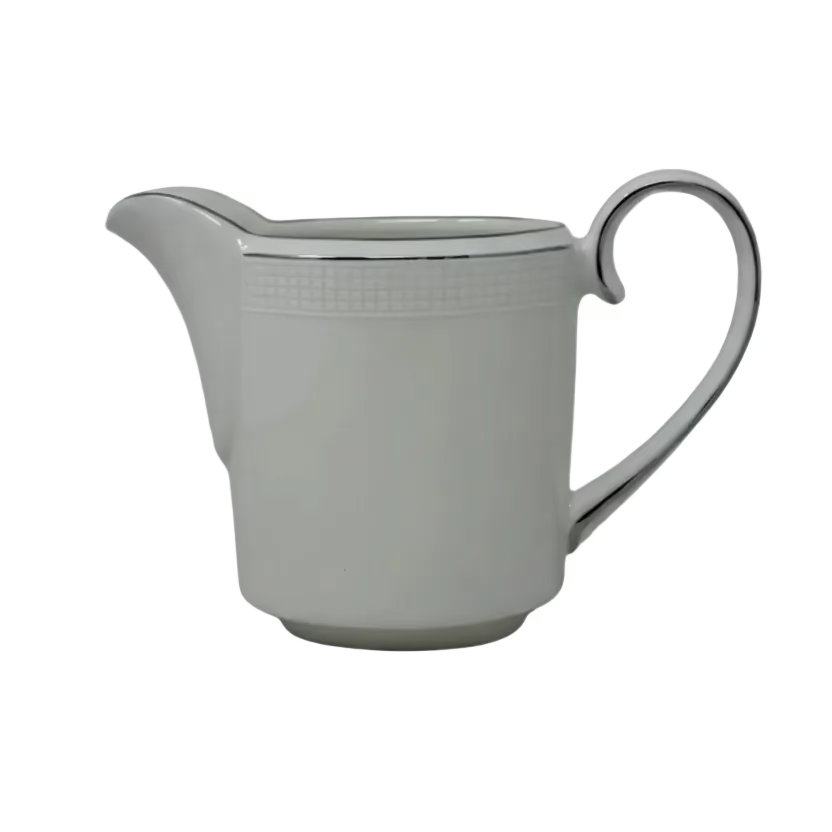 Wedgwood Vera Wang Blanc Sur Blanc Creamer