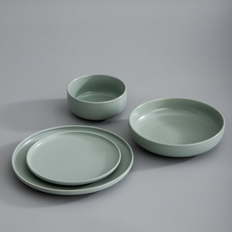 Minimalist Salad Plate