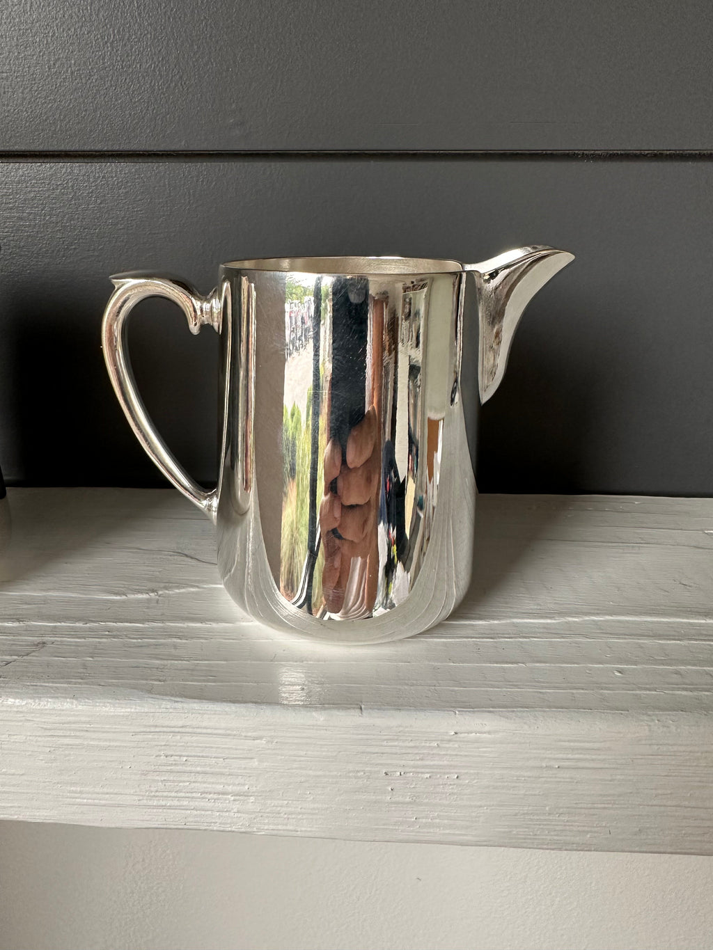 Hôtel Silver Vintage Pitcher