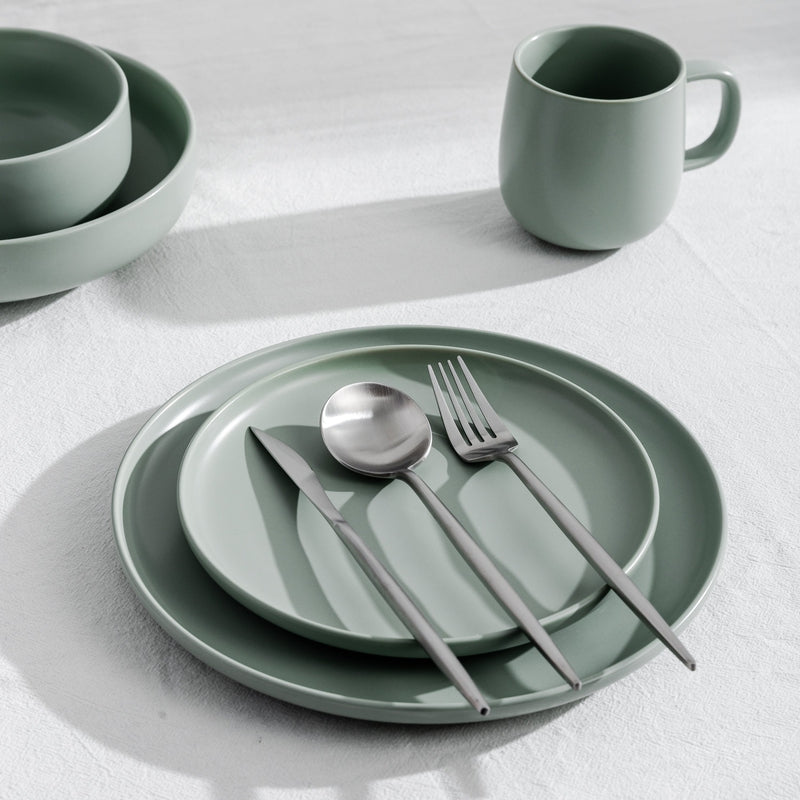 Minimalist Salad Plate