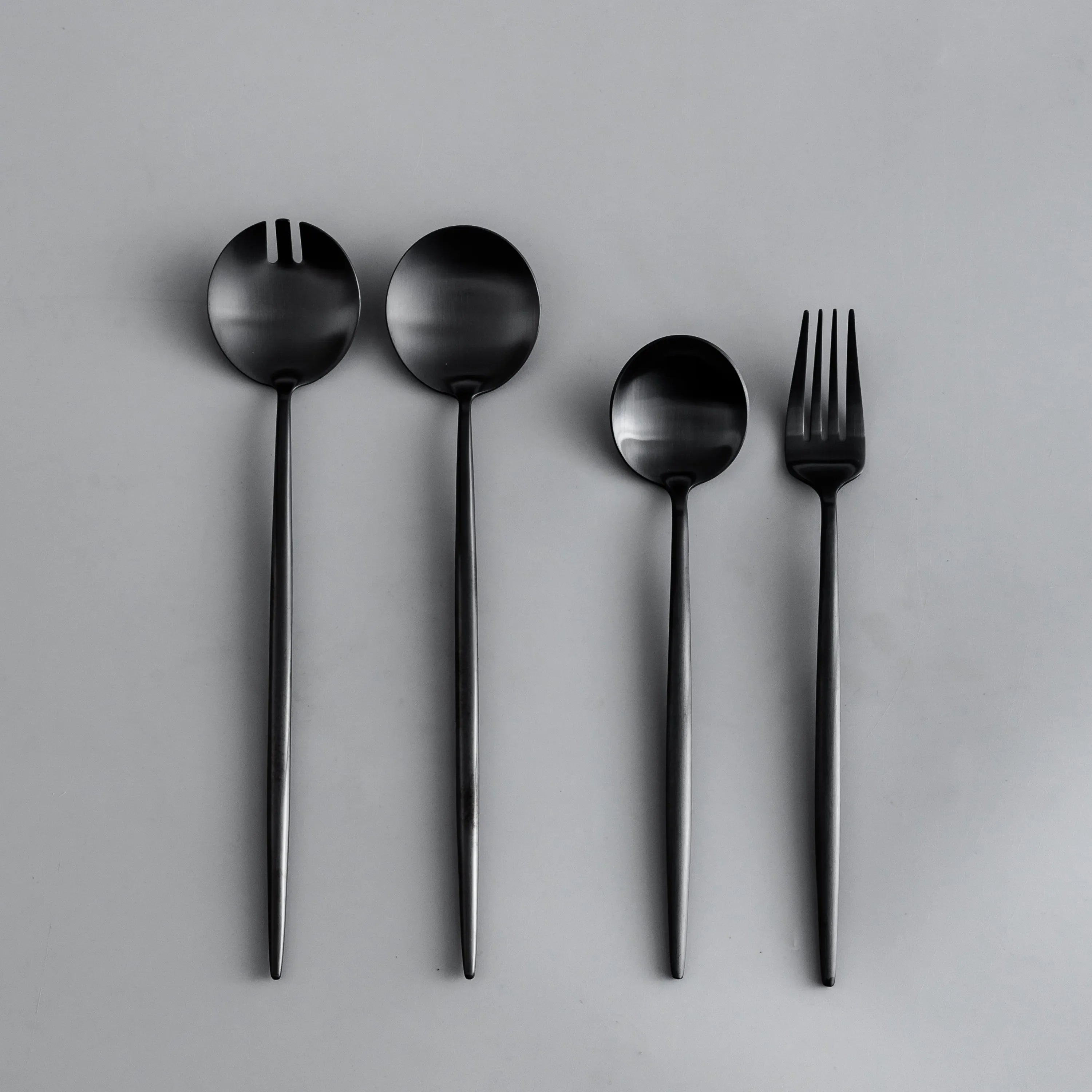 Gilded Serving Utensils & Salad Servers