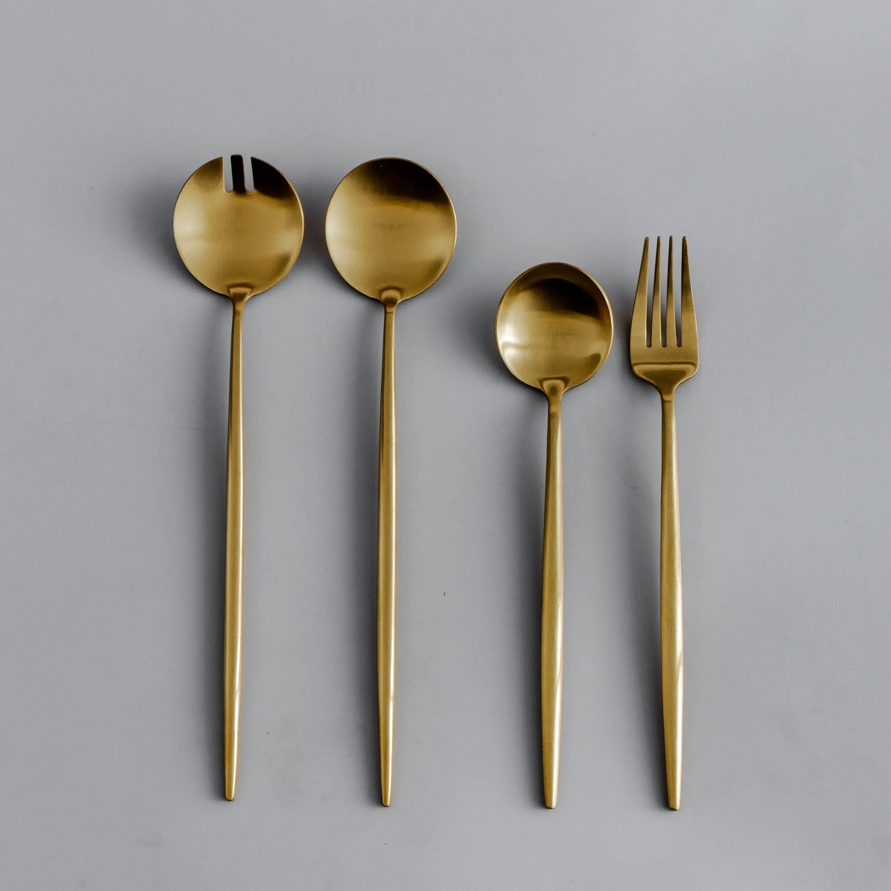 Gilded Serving Utensils & Salad Servers