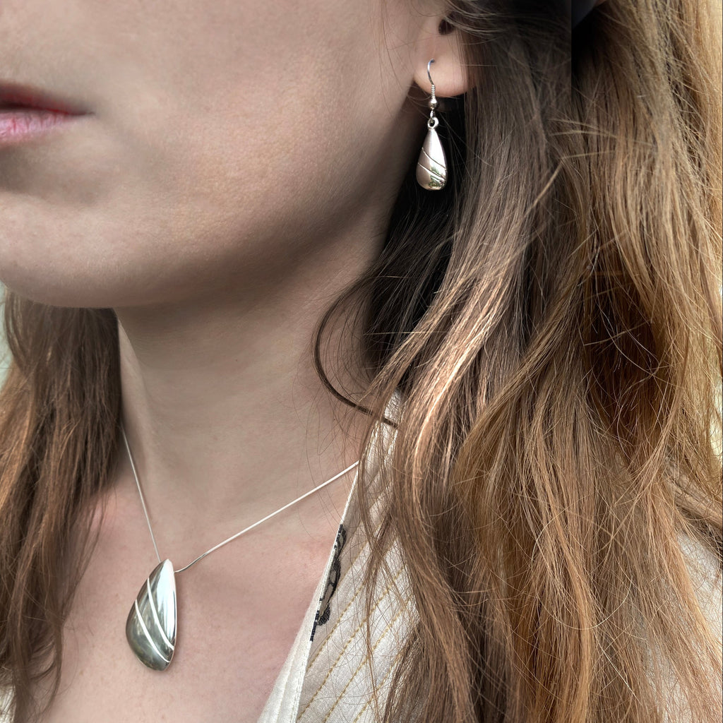 Isla Necklace and Earrings Set