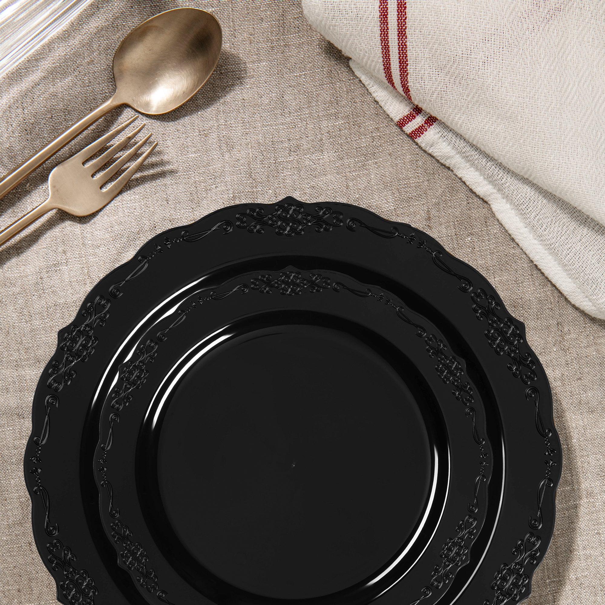 Black Vintage Rim Round Disposable Plastic Dinnerware Value Set