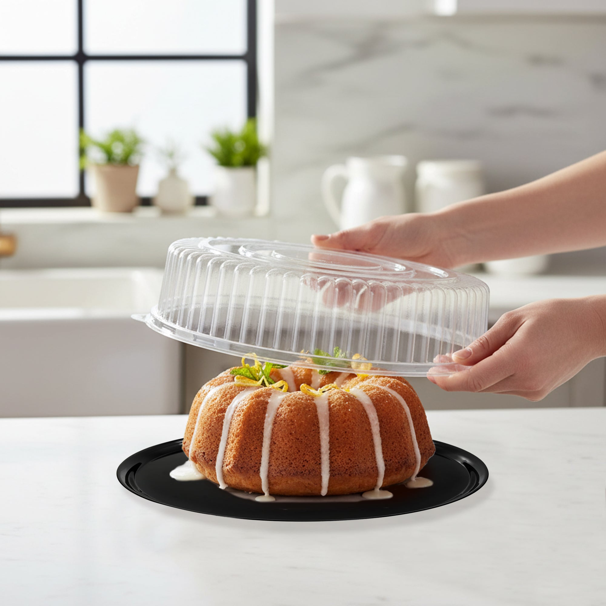 18" Black Round Plastic Trays with Lids