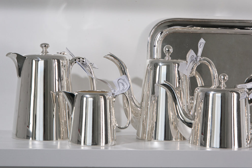 Hôtel Silver Vintage Pitcher