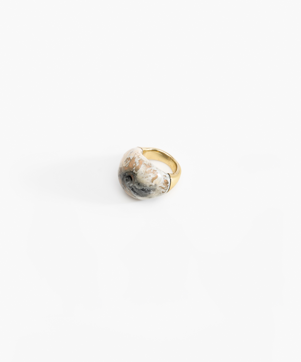 Large Horn Ring