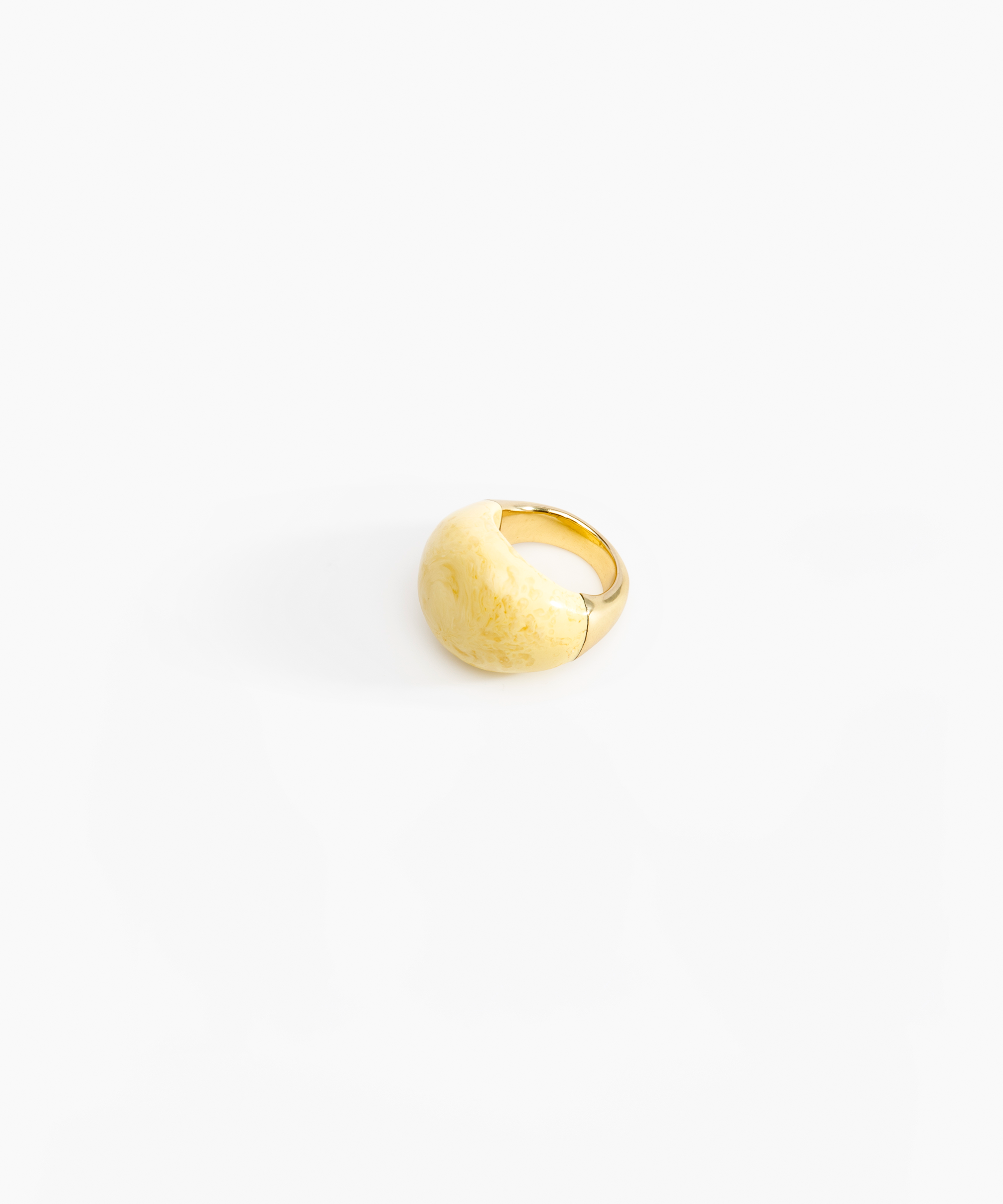 Large Horn Ring