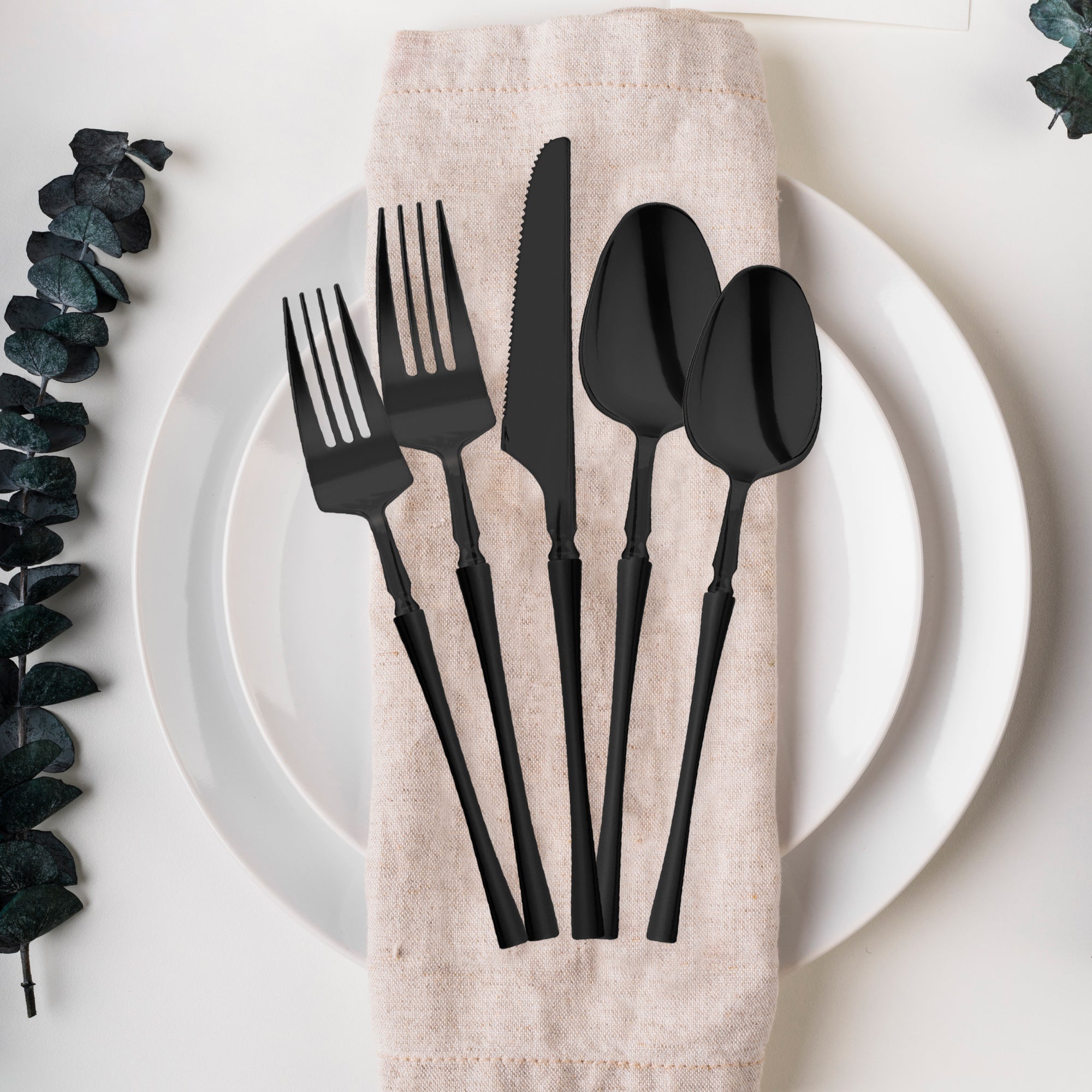 Solid Black Moderno Disposable Plastic Dinner Knives