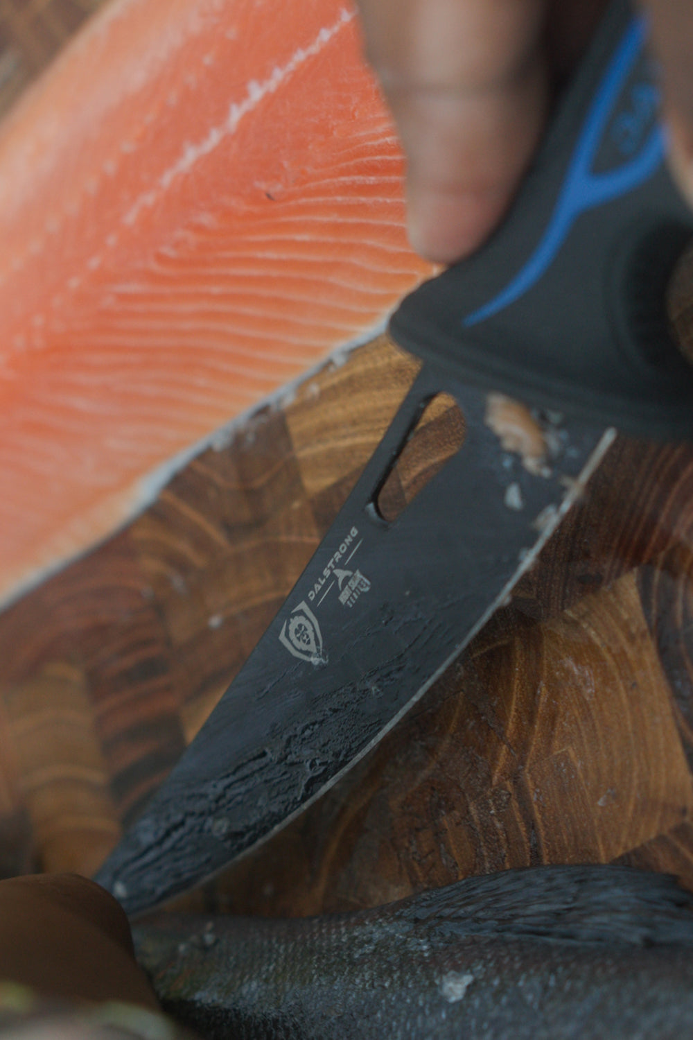 Curved Boning Knife 6" | Night Shark Series | NSF Certified | Dalstrong ©