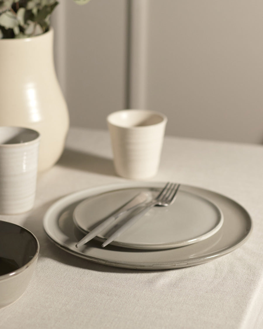 Canvas Dinner Plate / Saltbush