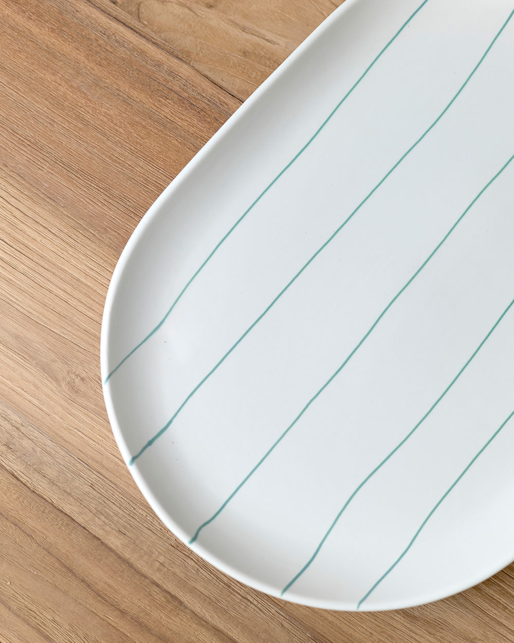 38cm Oval Tray in Cream With Green Stripe / Coastal Junction