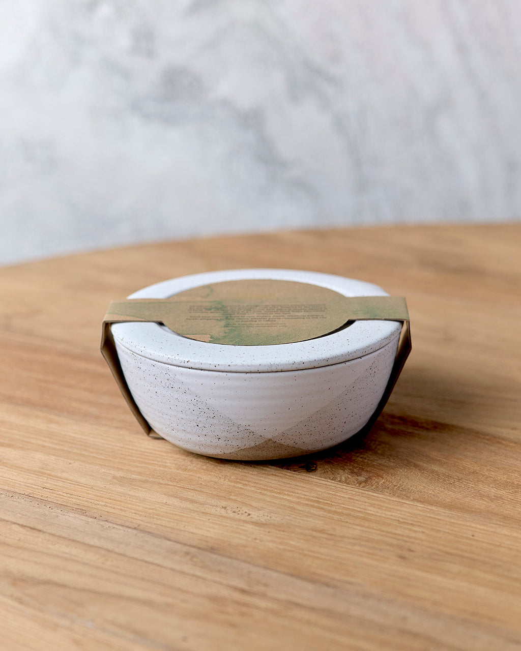 1L Container with Lid in White Speckle / The Wanderer
