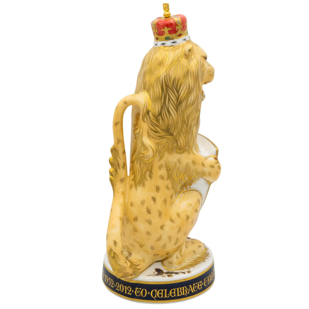Royal Crown Derby Heraldic Lion (England) Paperweight