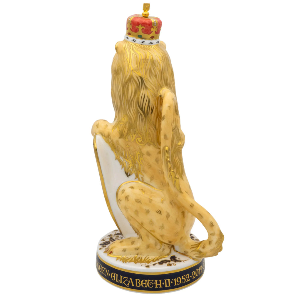 Royal Crown Derby Heraldic Lion (England) Paperweight