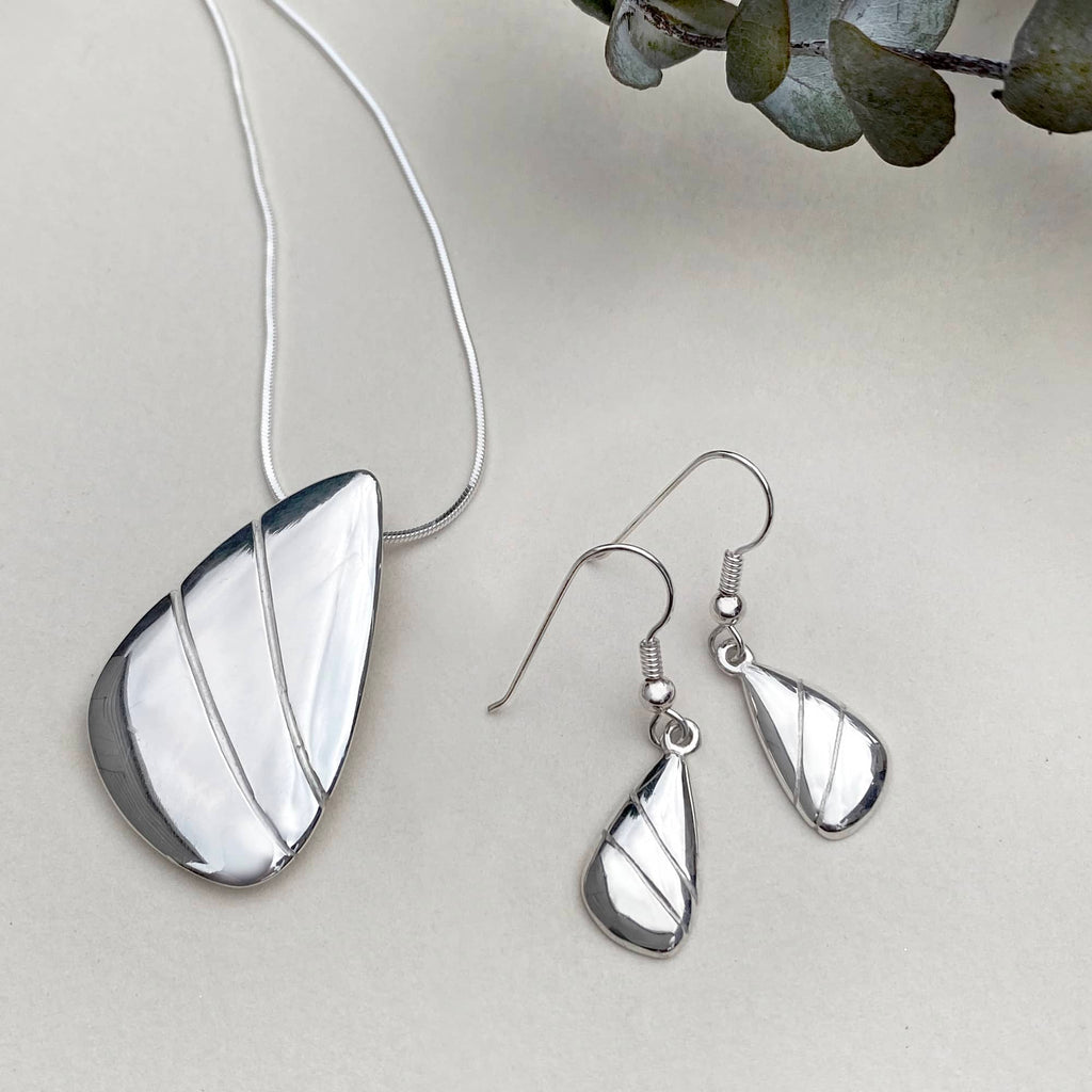 Isla Necklace and Earrings Set