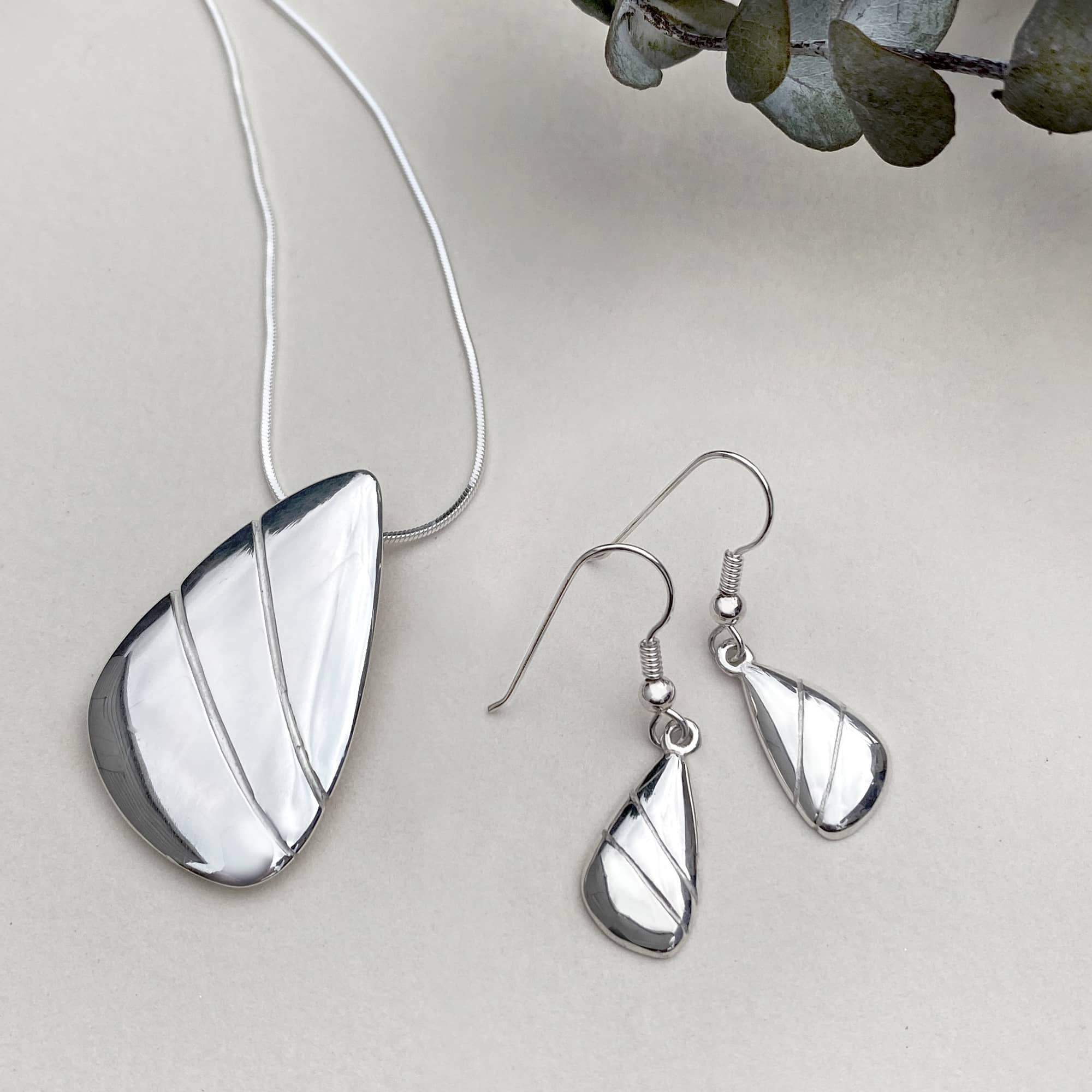 Isla Necklace and Earrings Set