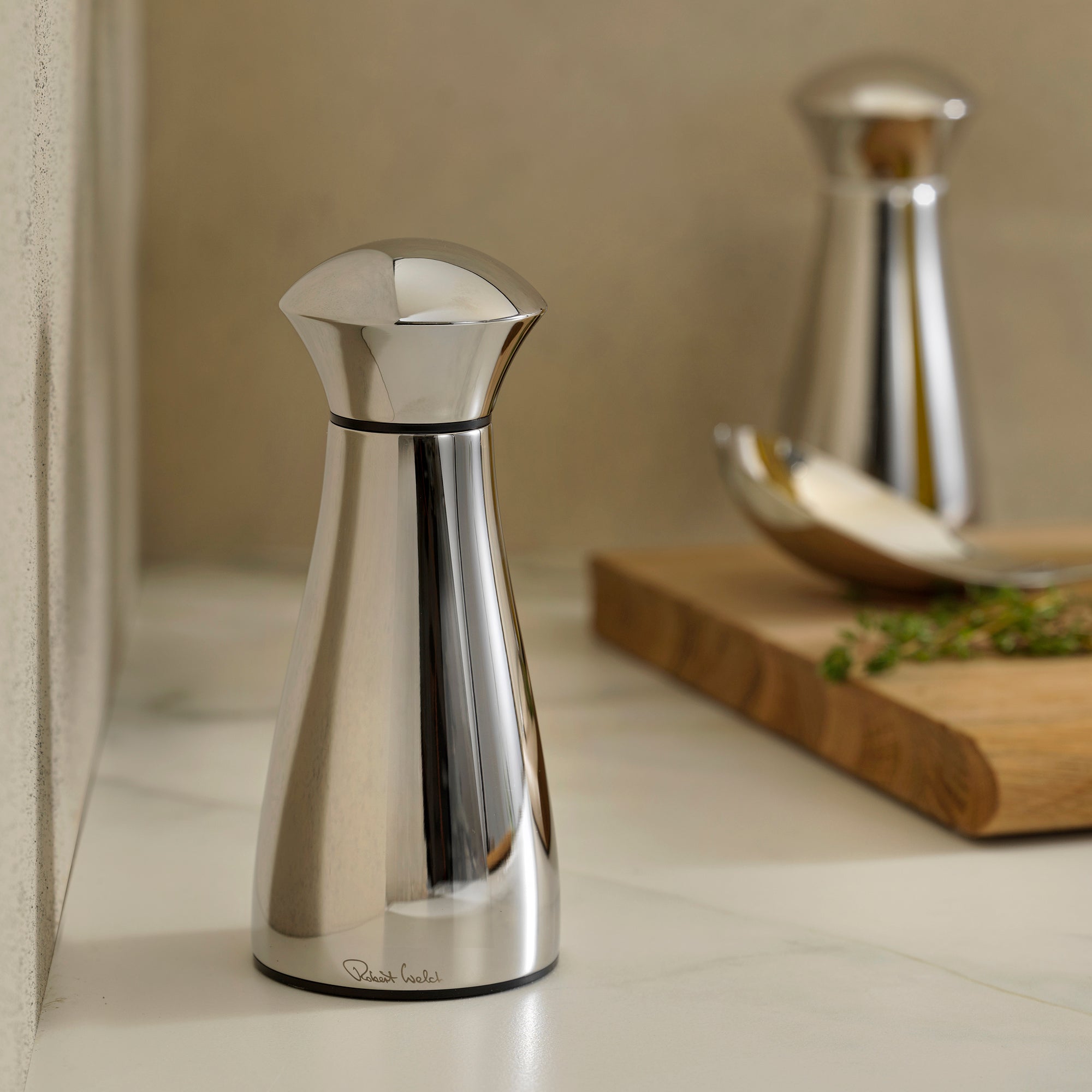 Signature Bright Stainless Steel Medium Black Pepper Mill
