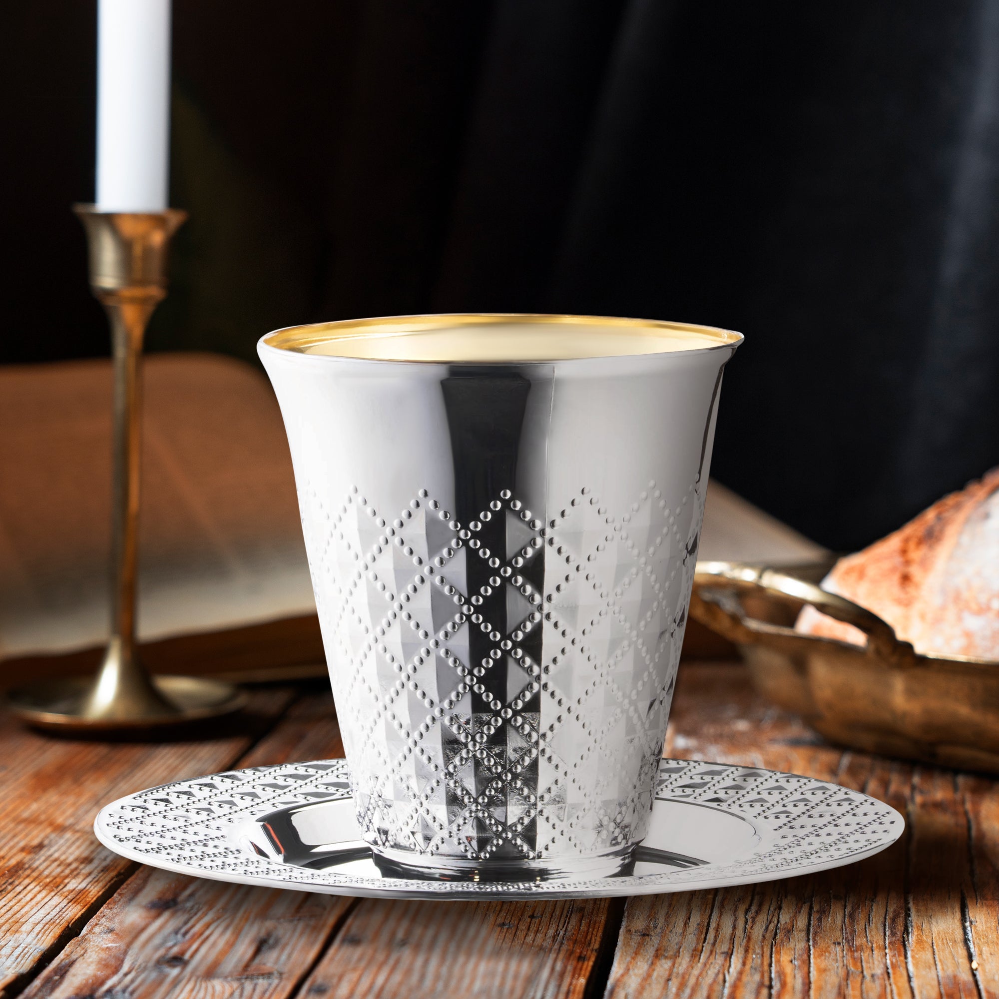 Aluminum Silver Round Plastic Saucers and Kiddush Cup Value Set (Shiny Metallic )