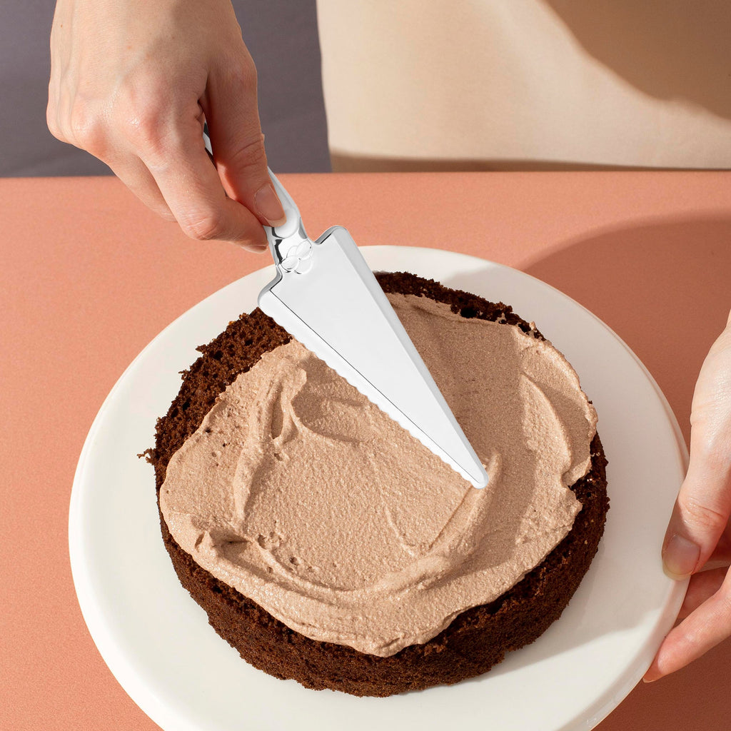Shiny Silver Disposable Plastic Cake Cutters/Lifters