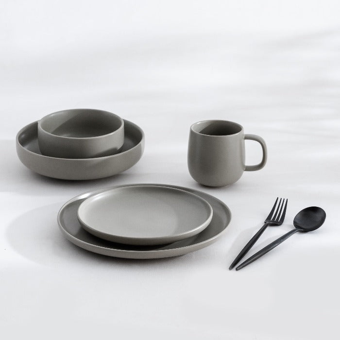 Minimalist Dinner Bowl