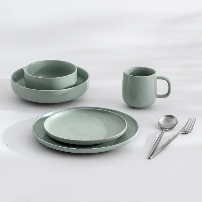 Minimalist Salad Plate