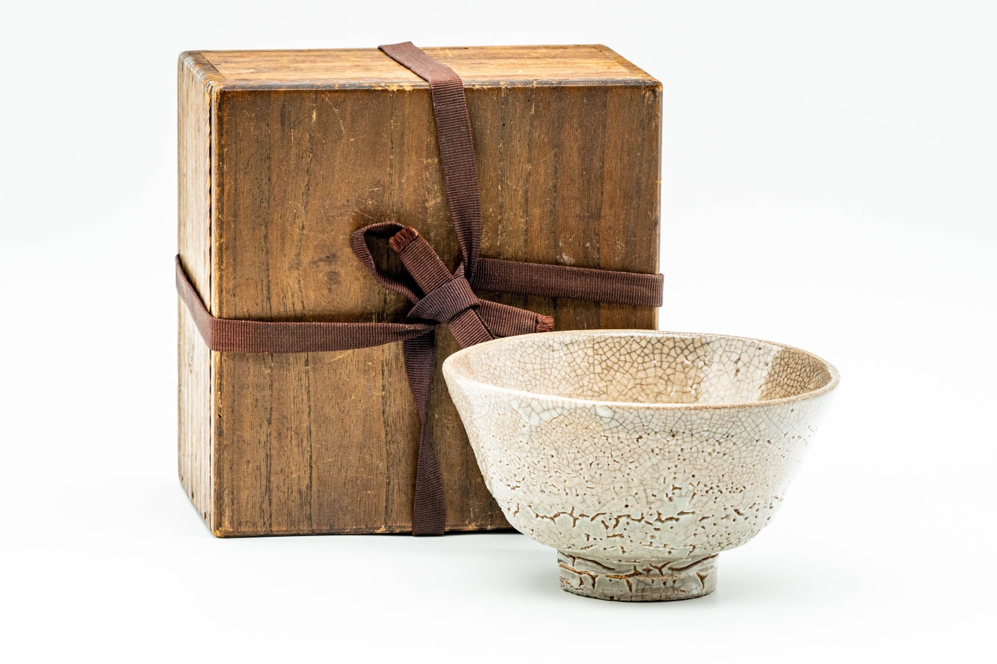 Japanese Matcha Bowl - 大井戸 Kairagi Shiro Glazed Ido-gata Chawan with Tomobako Wooden Box - 350ml