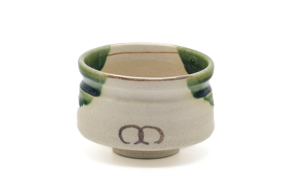 Japanese Matcha Bowl - Floral Beige Green Glazed Oribe-yaki Chawan - 250ml