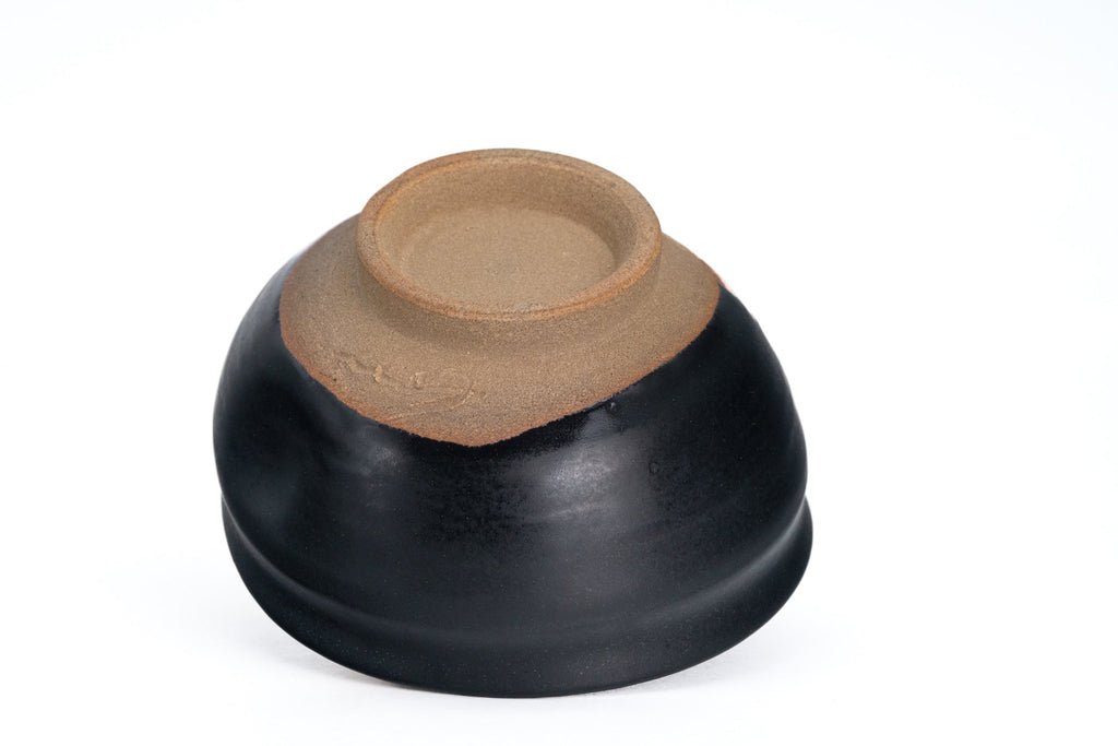 Kuro-Oribe Spouted Matcha Bowl - 350ml